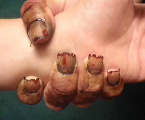 Дизайн ногтей "Зомби" для вечеринки Хэллоуин