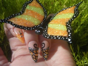Дизайн ногтей с бабочкой